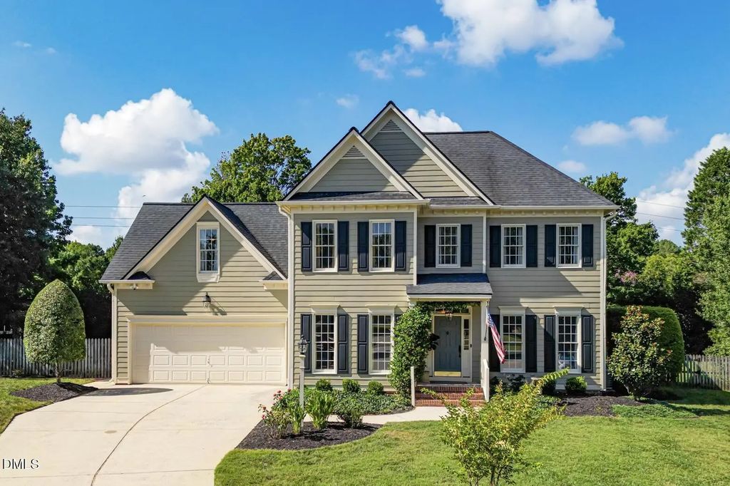 105 Silk Leaf Court, Cary