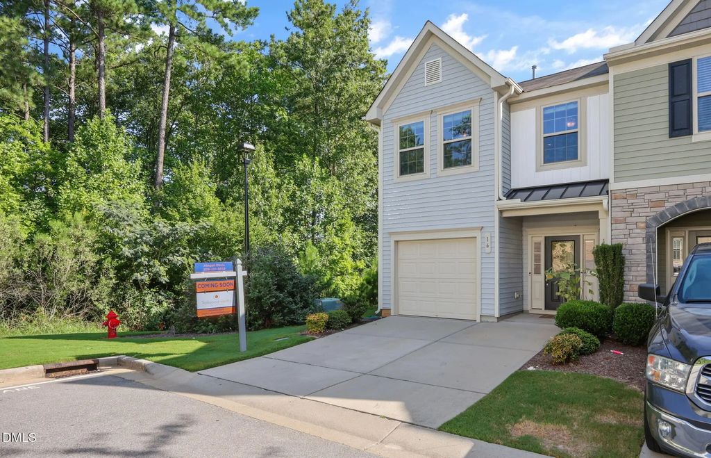 16 N Hedgewick Drive, Clayton