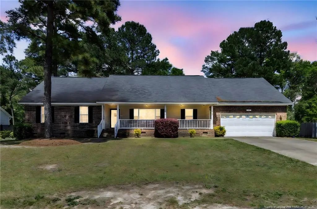 215 Triple Crown Drive, Raeford