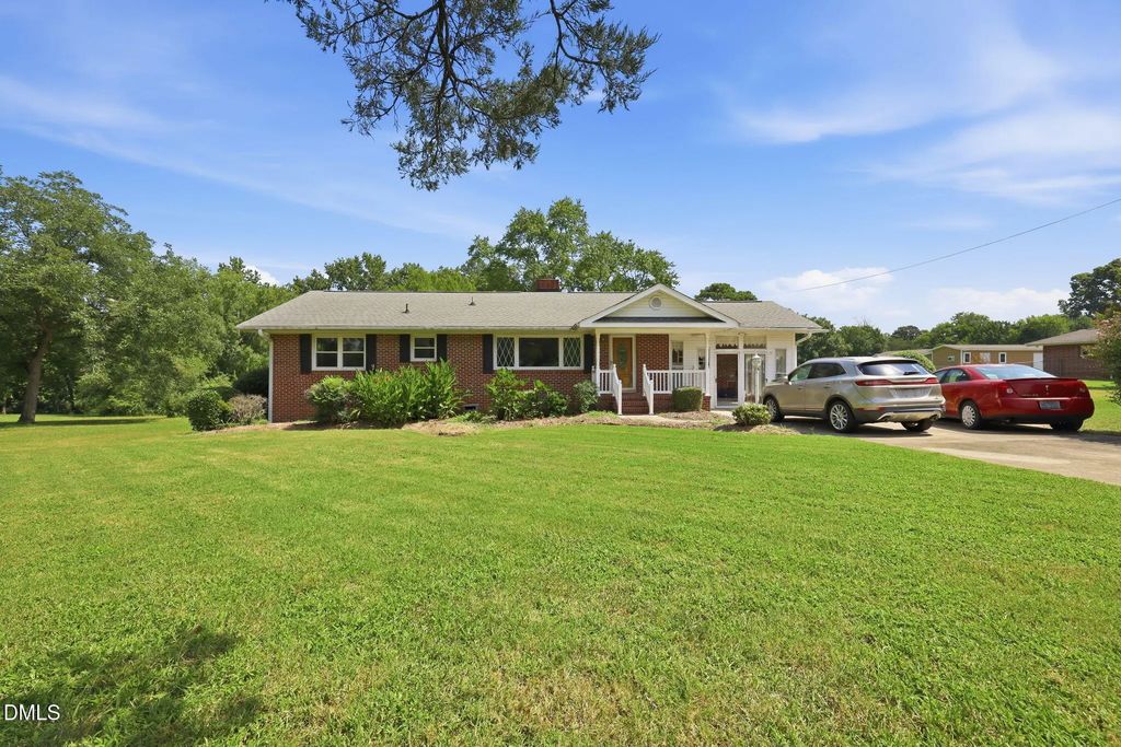 315 Robbins Road, Durham