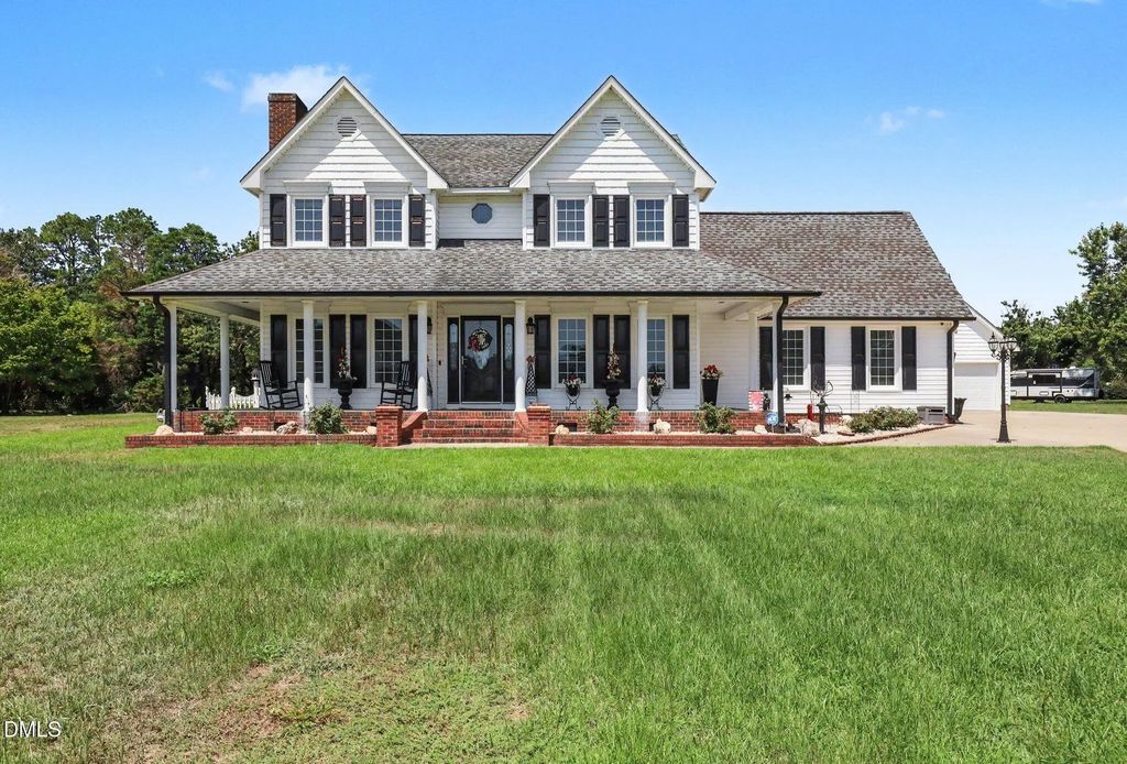24 Clubhouse Drive, Dunn