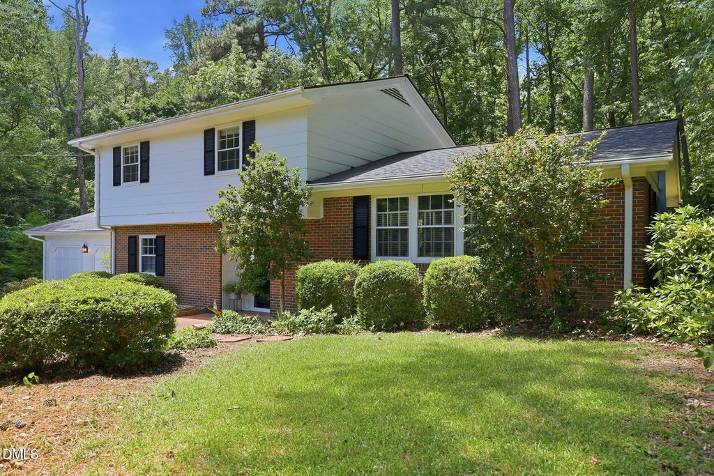 6725 W Lake Anne Drive, Raleigh