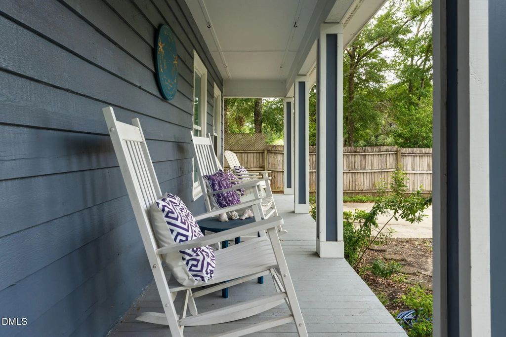 108 Paula Circle Se, Oak Island