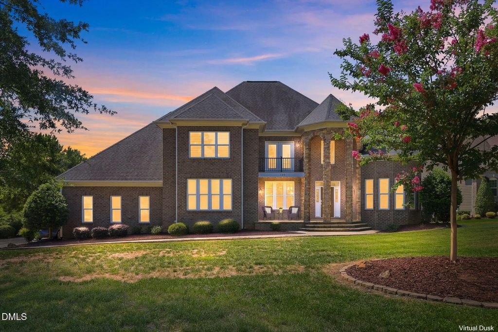 120 Rolling Meadows Lane S, Chapel Hill