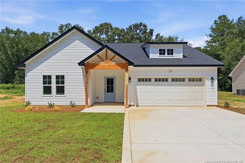 211 E 7th Avenue, Raeford
