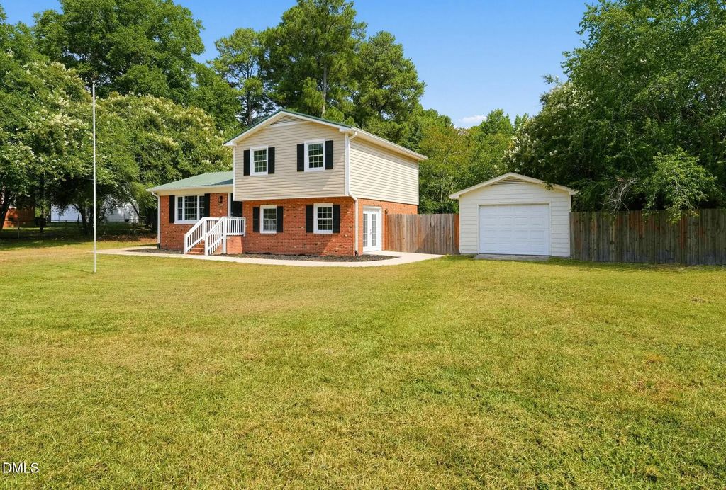 2506 Meadow Drive, Sanford