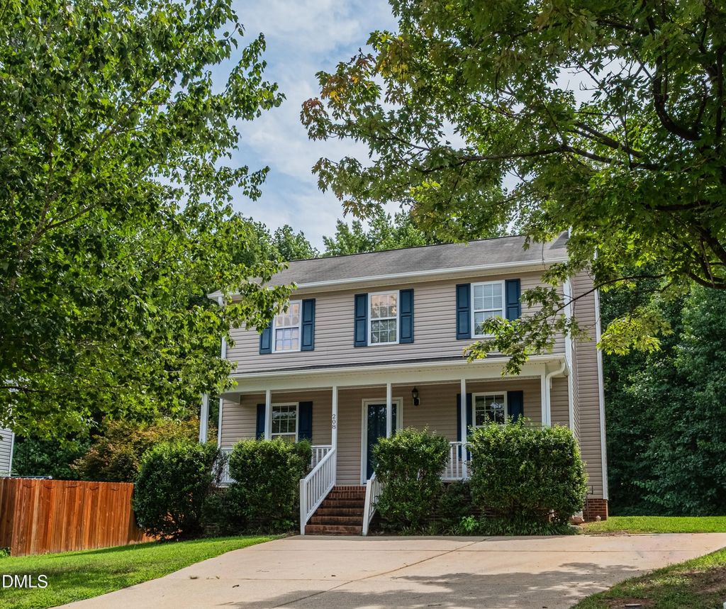 208 Muirfield Ridge Drive, Garner