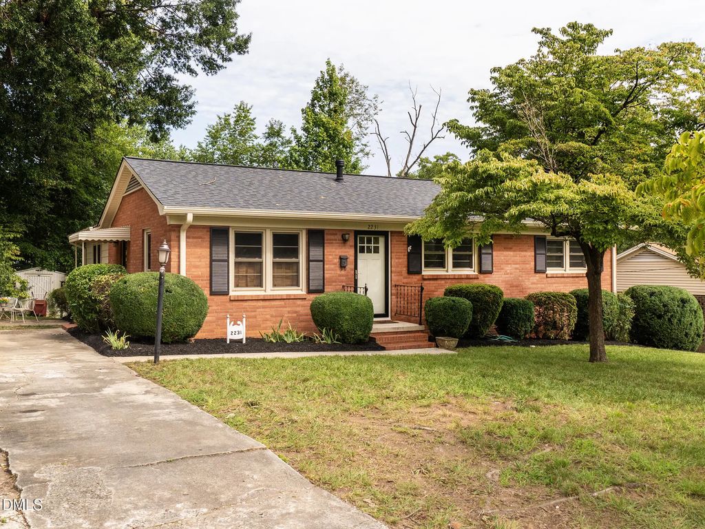 2231 Lacy Street, Burlington