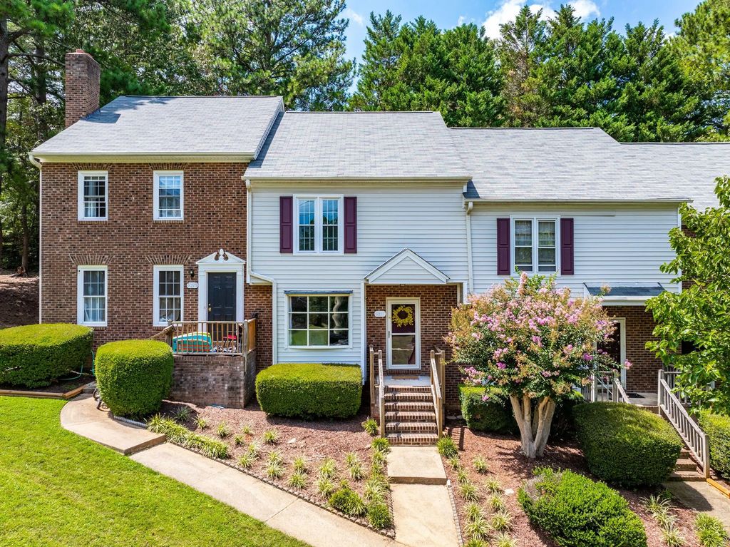 6217 Waterside Lane, Raleigh