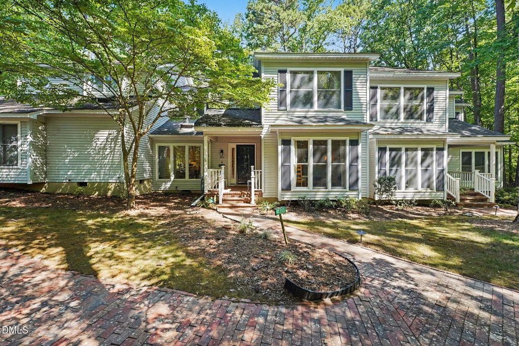 486 Beechmast, Pittsboro
