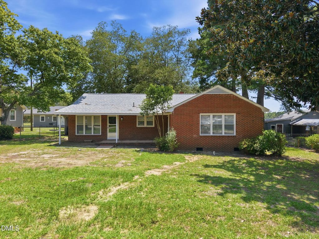 1305 Erwin Road, Dunn