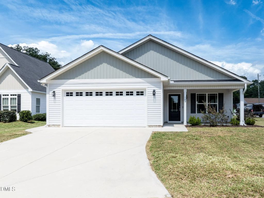 103 E Allen Street, Four Oaks