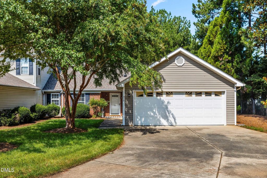 910 Camden Court, Elon