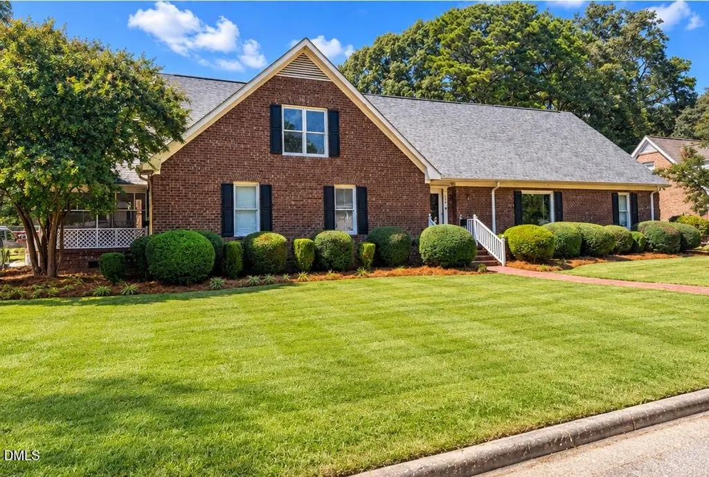 904 Merry Street, Dunn