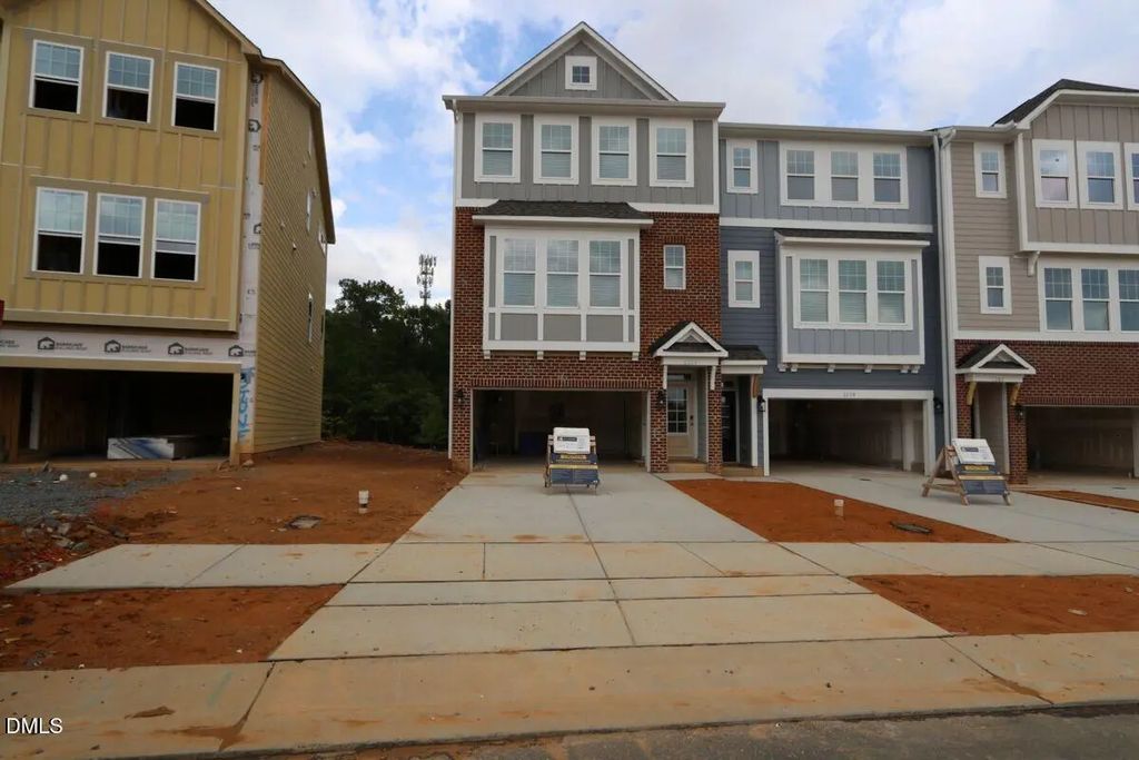 2269 Bay Minette Station, Apex