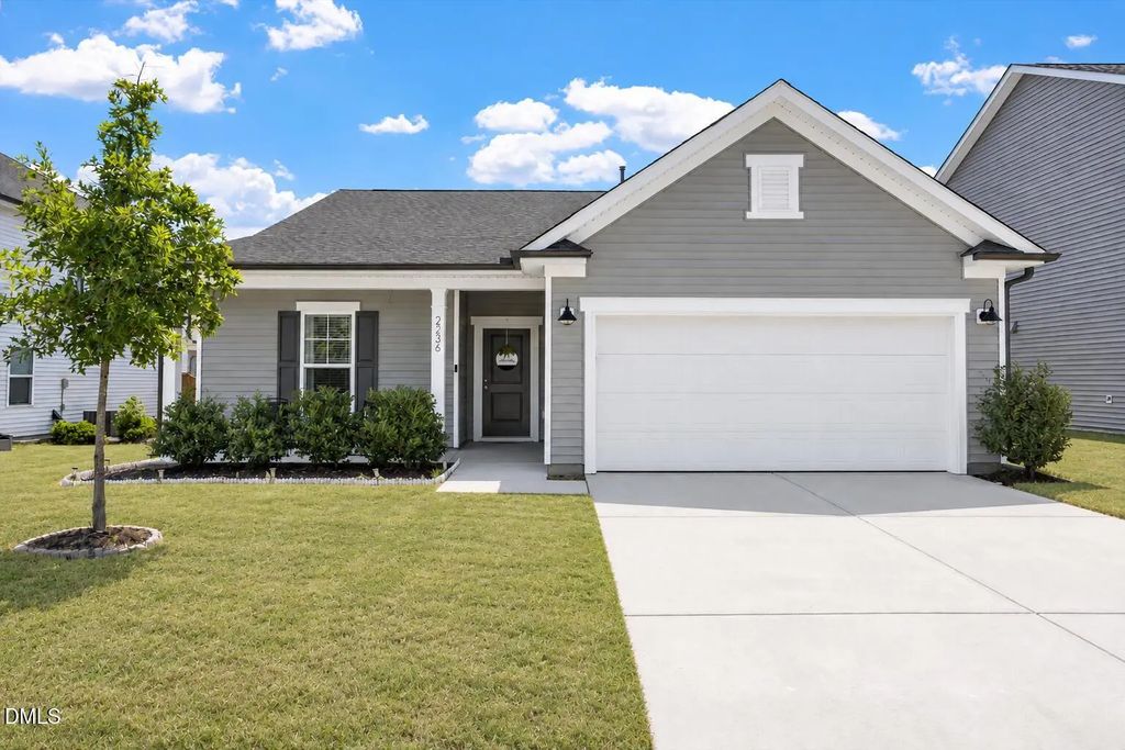 2236 Fairway Green Drive, Fuquay Varina