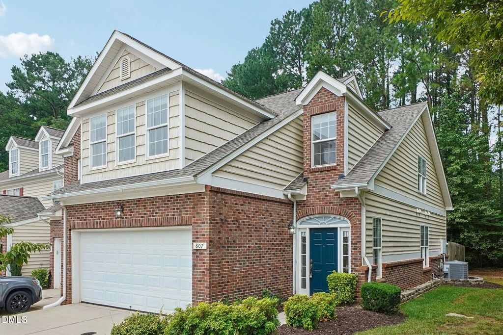 807 Swan Neck Lane, Raleigh