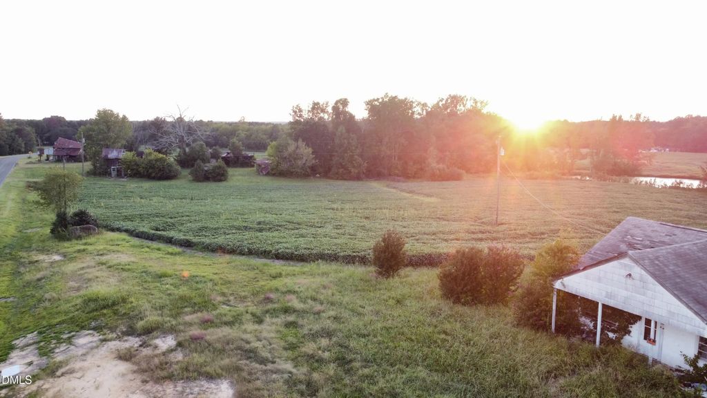 1222 Charlie Carr Road, Roxboro