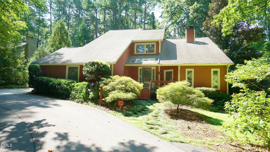 818 Lake Forest Drive, Raleigh