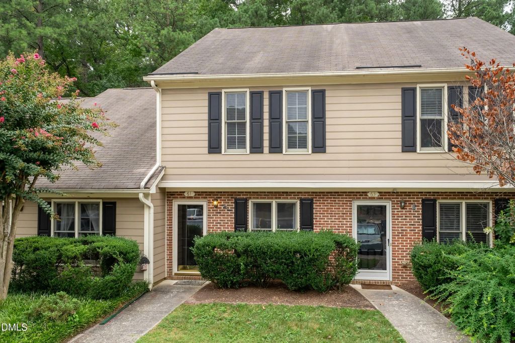 61 Crystal Oaks Court, Durham