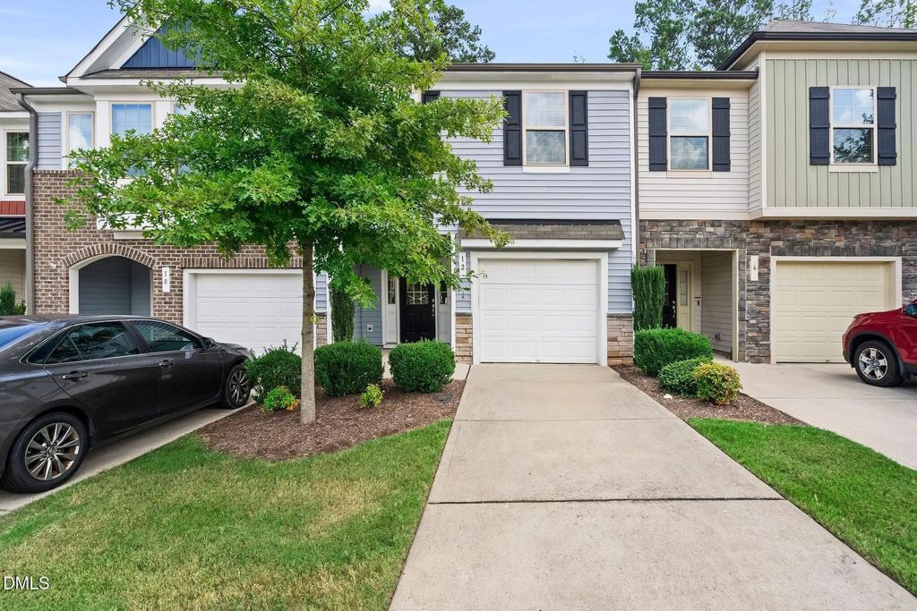 12 E Willow Trace Way, Clayton