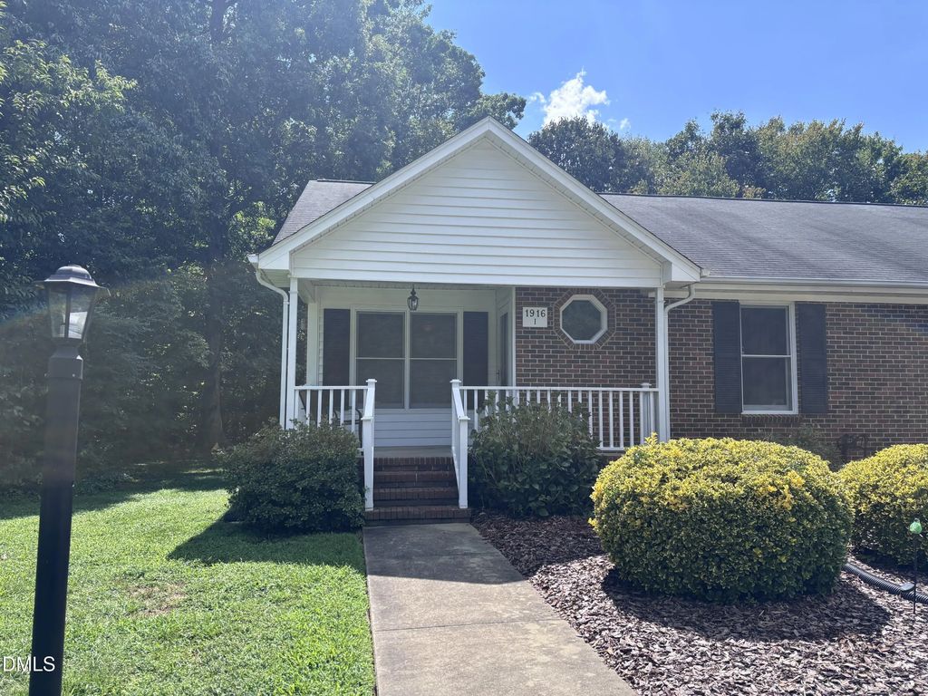 1916 Malone Road Apt I, Burlington