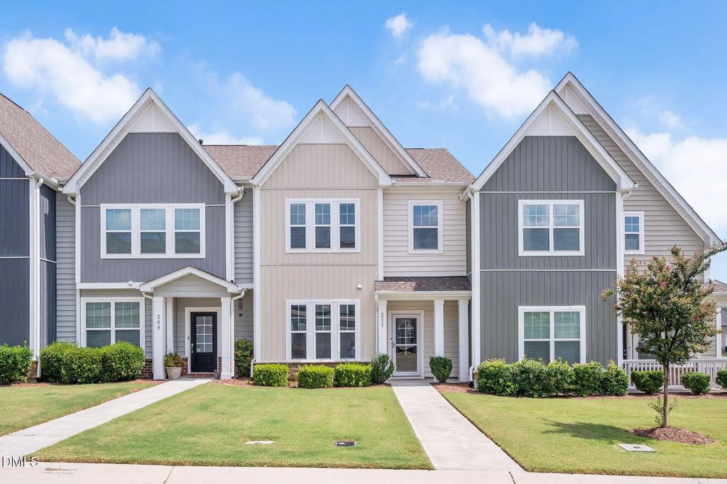 211 Amethyst Way, Durham