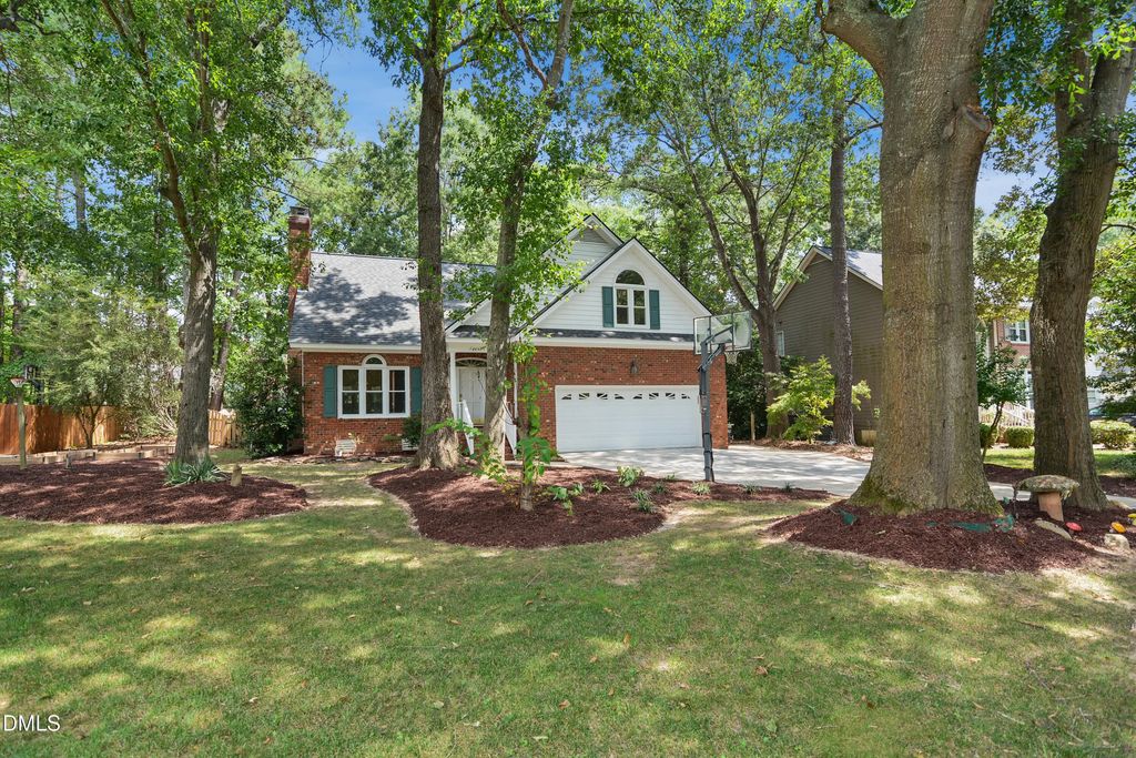 1711 Lisburn Court, Garner