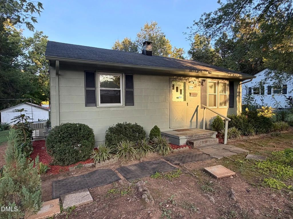 114 N Garden Avenue, Siler City