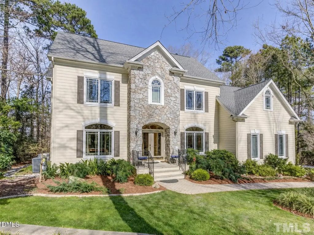 103 Withwyndle Court, Cary
