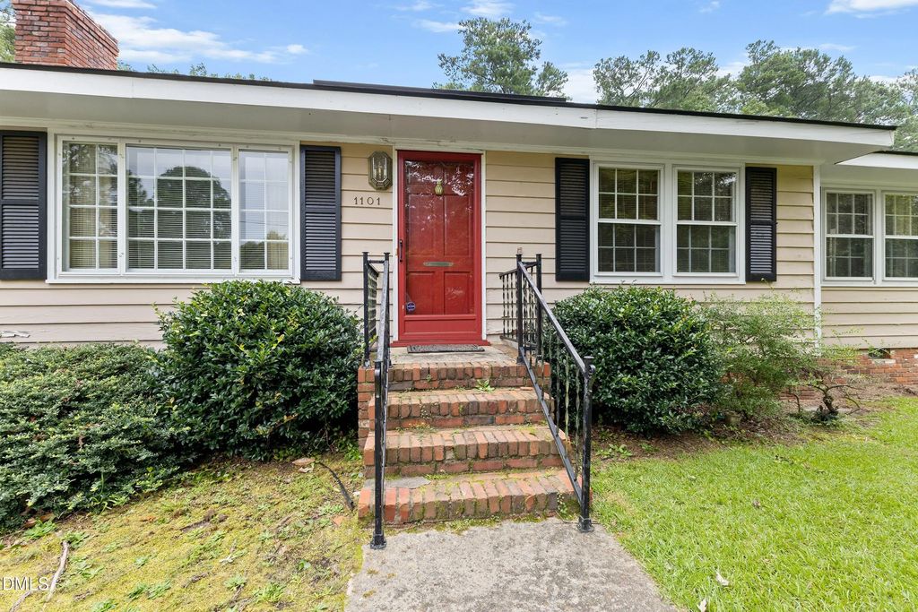 1101 S Walnut Drive, Smithfield
