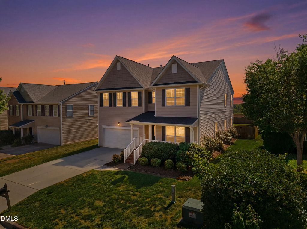 195 Creeks Edge Court, Clemmons