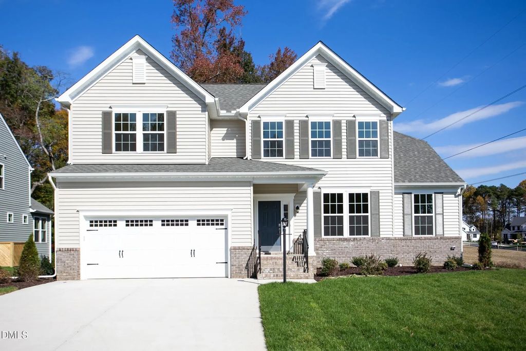 326 Oak Meadow Lane, Angier