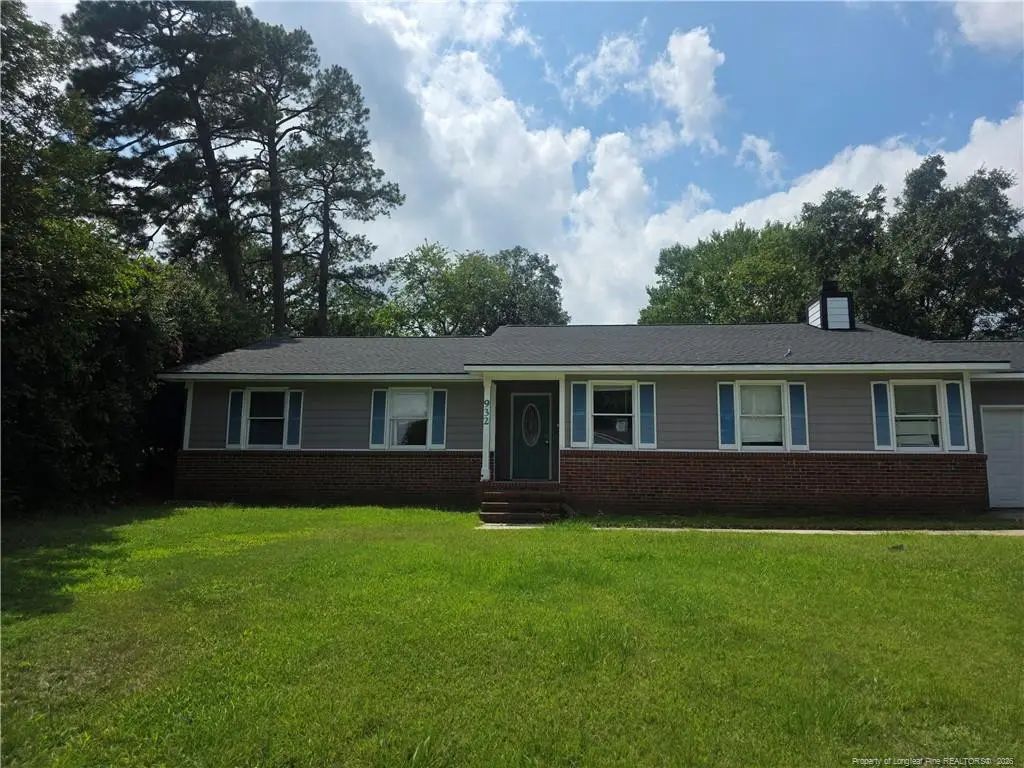 932 Brookridge Drive, Fayetteville