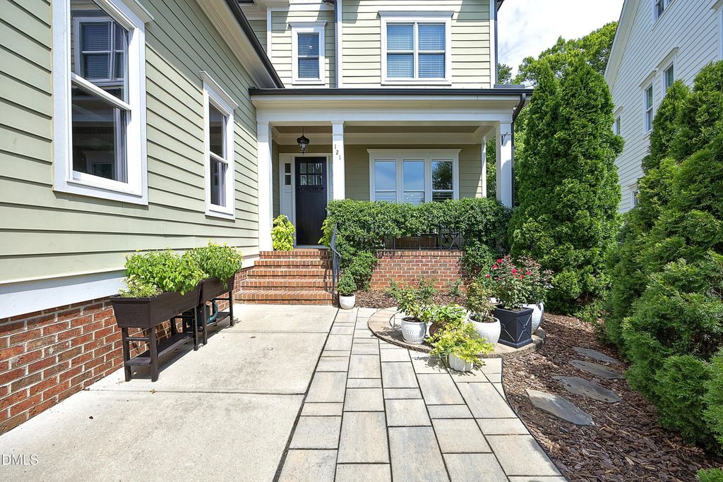 121 Ruskin Drive, Chapel Hill