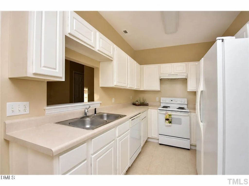 214 Misty Groves Circle, Morrisville