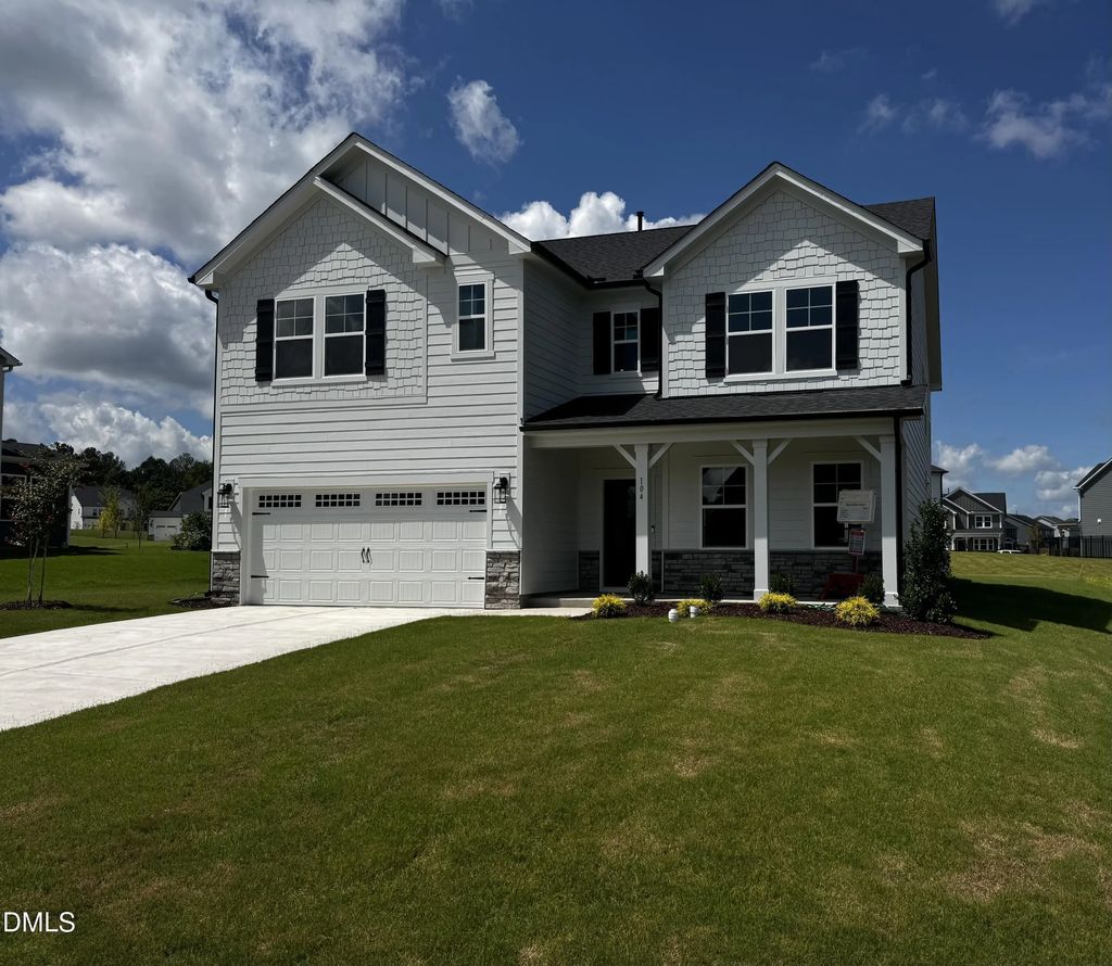 104 Hiddenite Place, Holly Springs