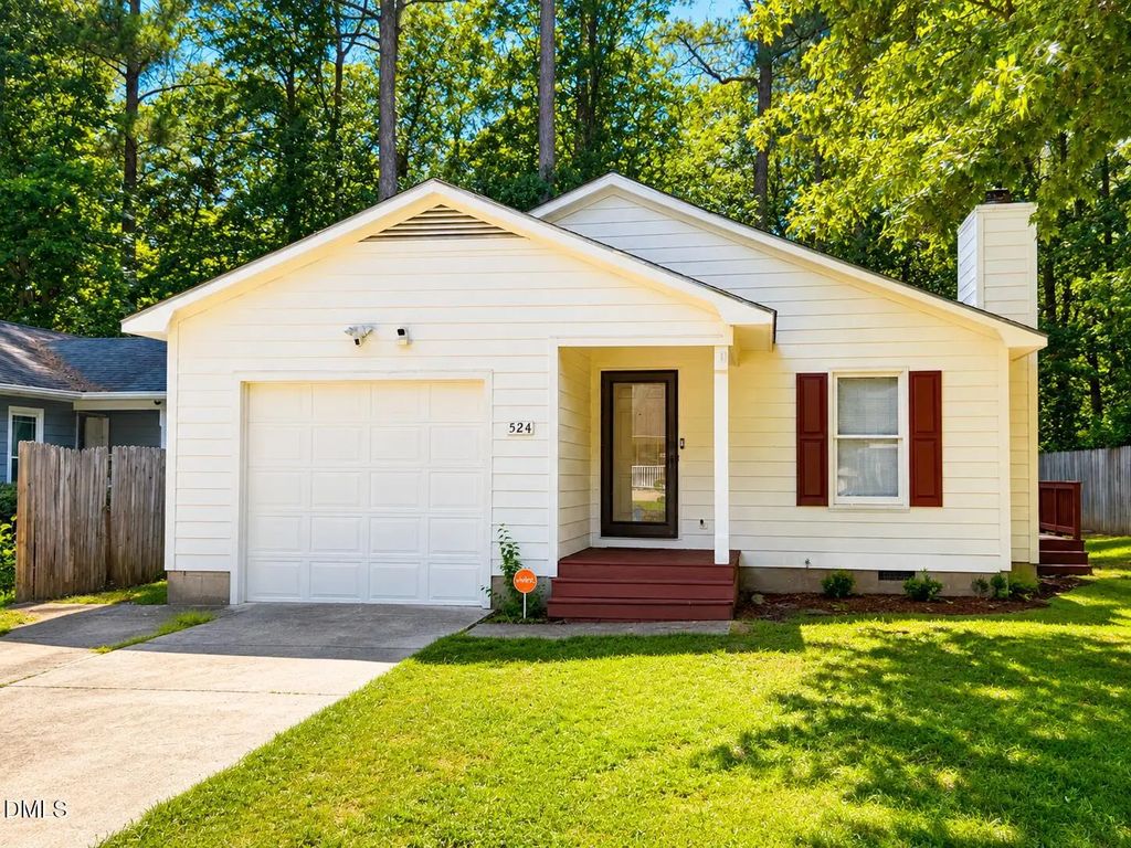 524 Crooked Creek Court, Fayetteville
