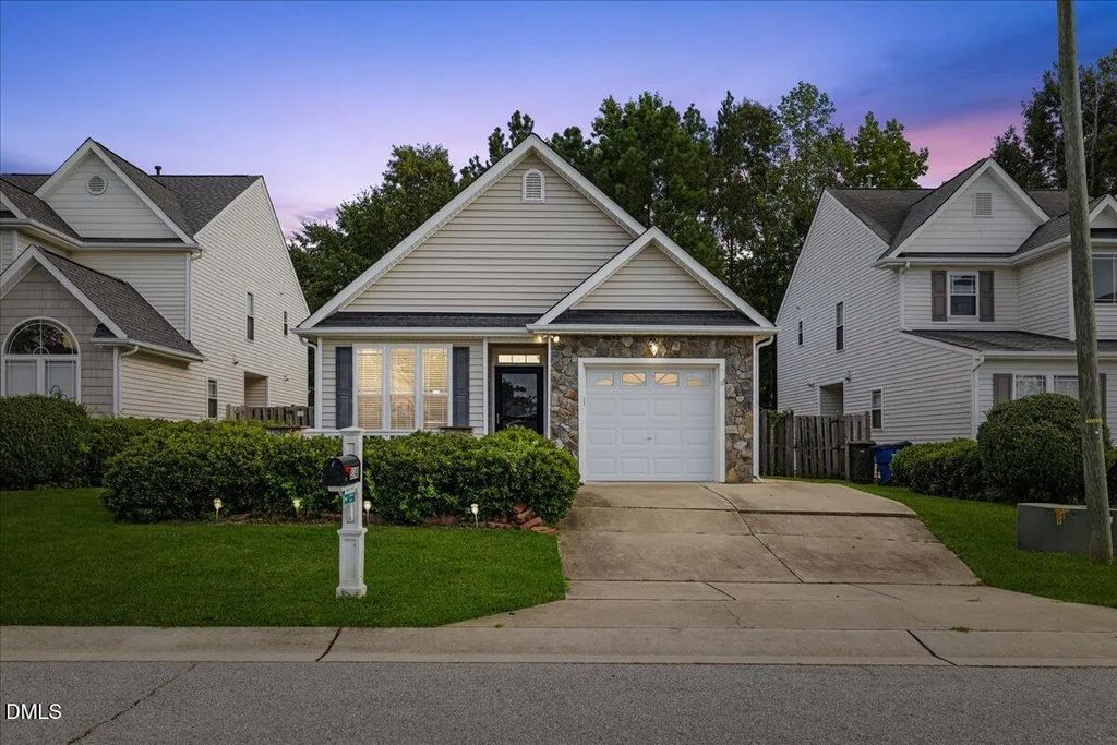 3148 La Costa Way, Raleigh