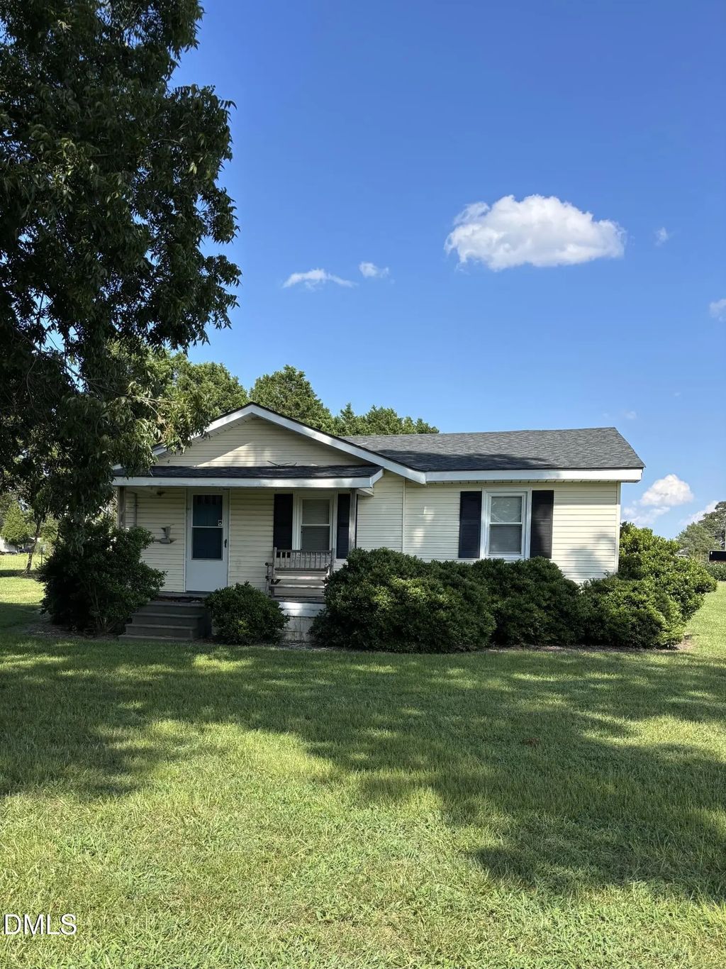 2164 Benson Hardee Road, Benson