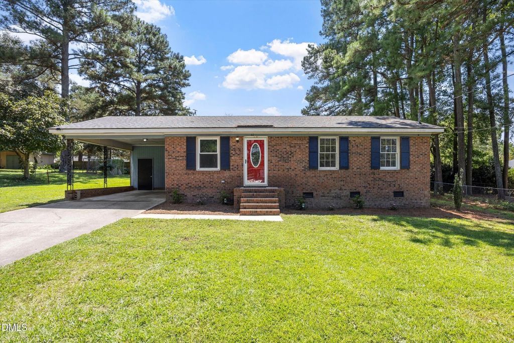 40 Lester Street, Angier