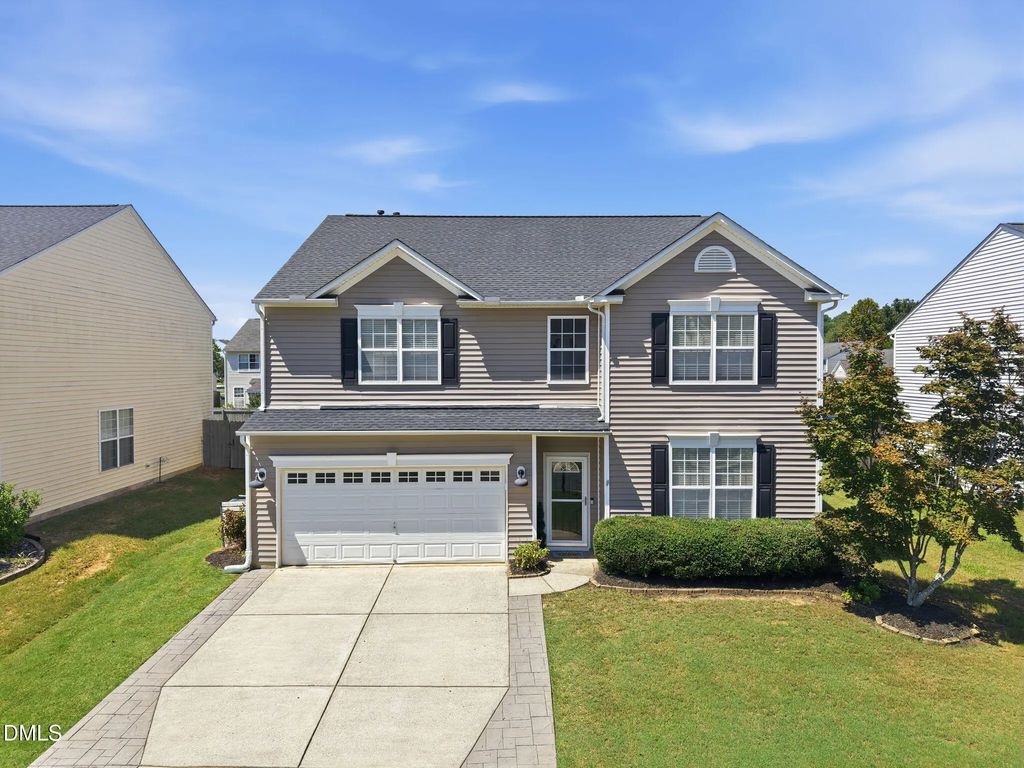 104 Touvelle Court, Holly Springs