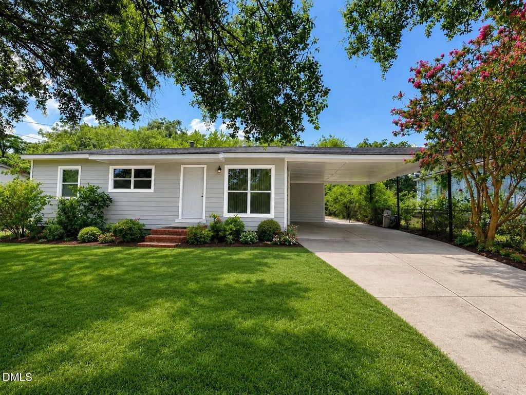 2827 Coronada Parkway, Fayetteville