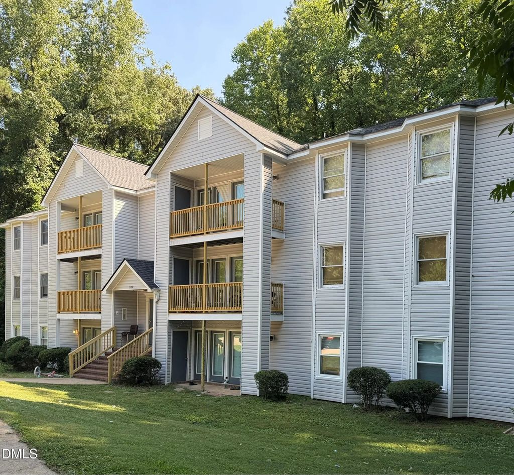 1300 Park Glen Drive 201, Raleigh