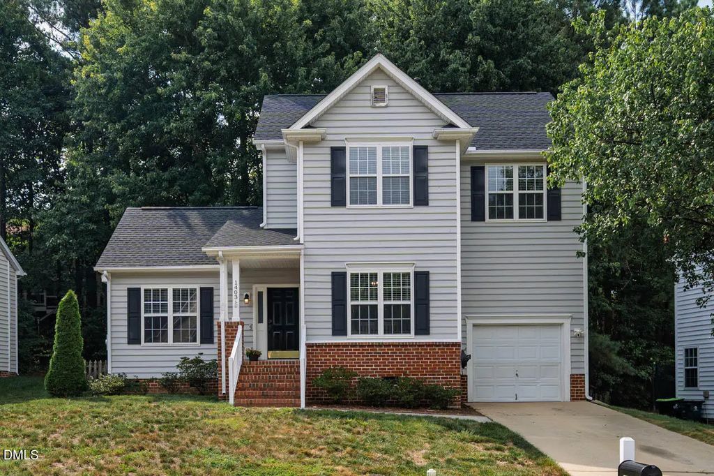 1403 Big Leaf Loop, Apex