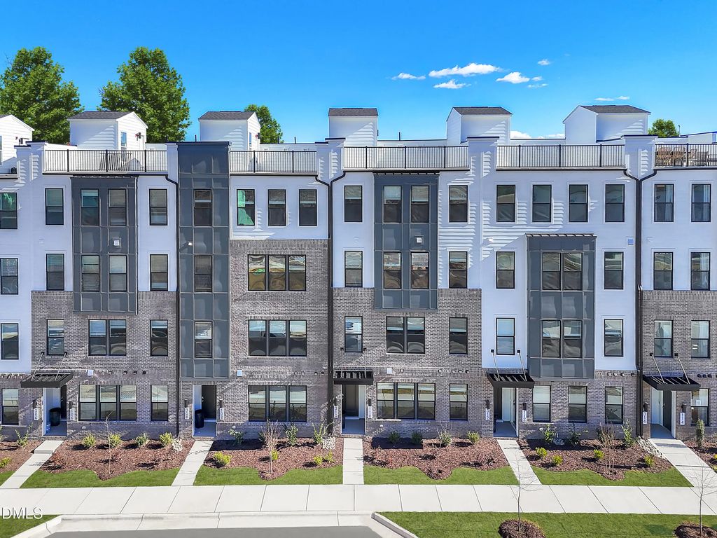 1305 Granholm Road 103, Cary