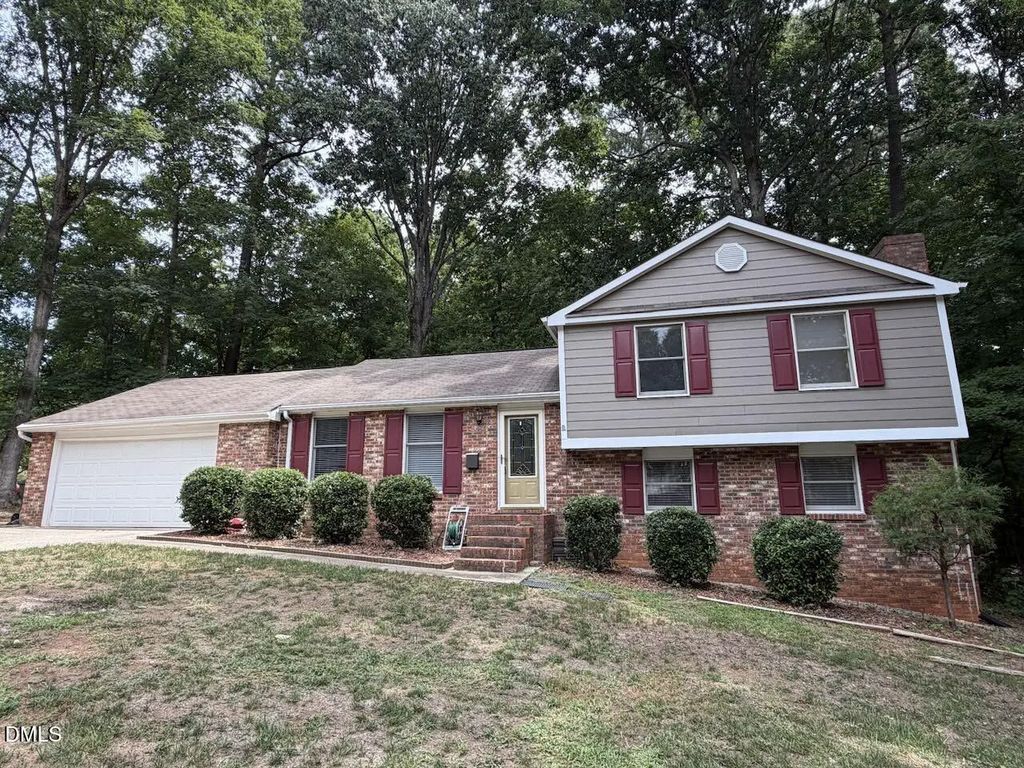 507 Trappers Run Drive, Cary