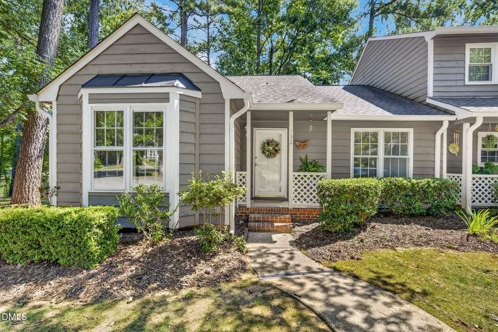 132 Lake Hollow Circle, Cary