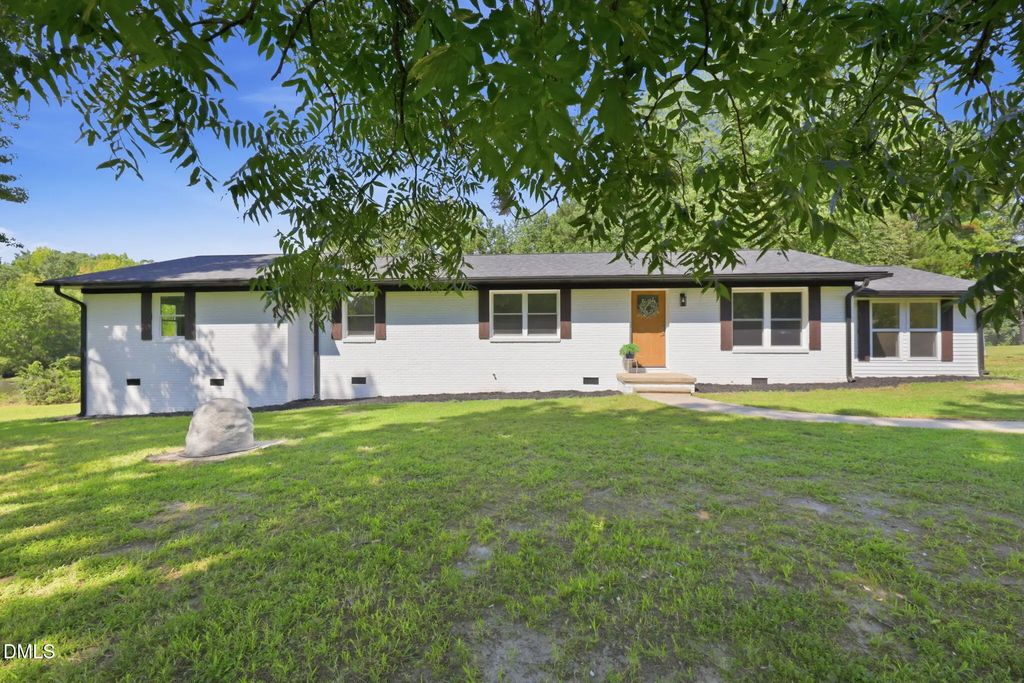 2930 Lake Drive, Burlington