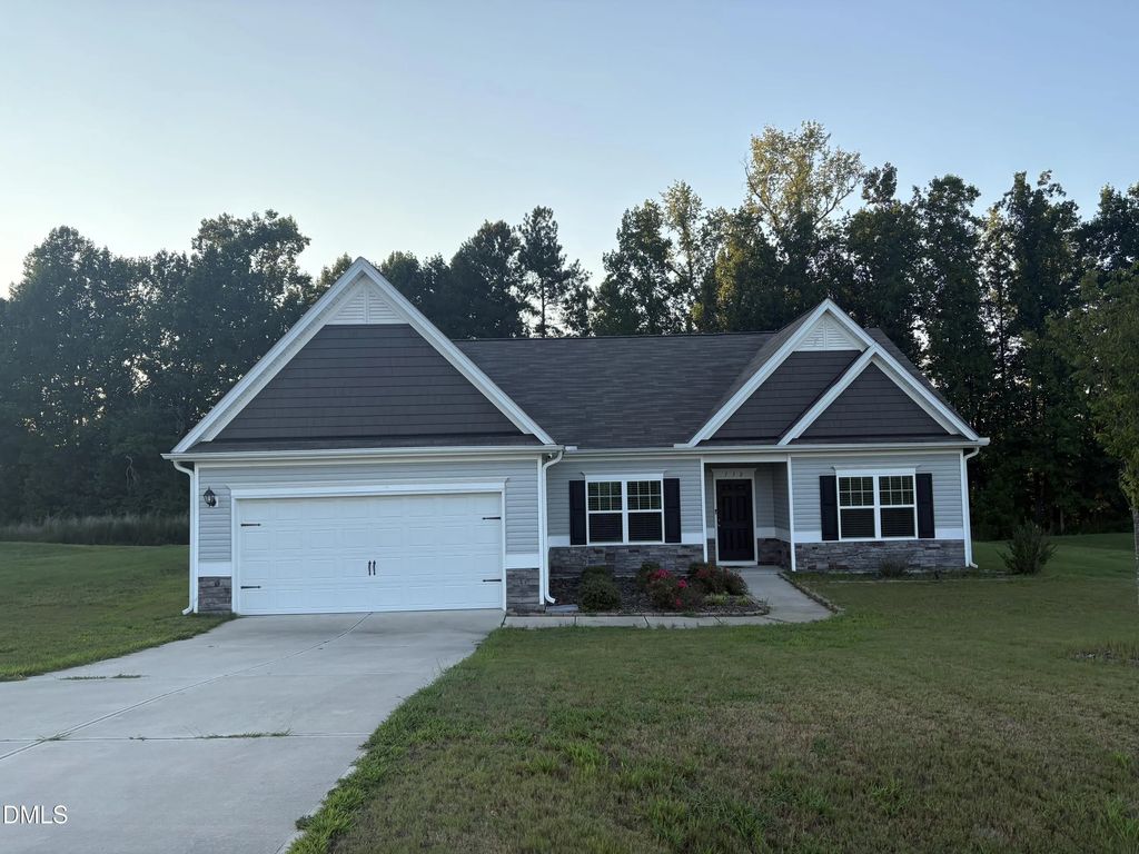 132 Lexington Drive, Sanford